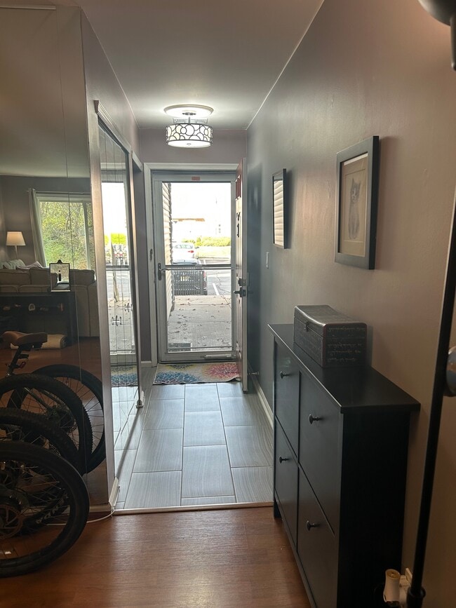 13 Quince Ct in Trenton, NJ - Building Photo - Building Photo