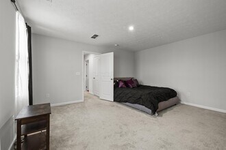 5289 Earhart Dr in Groveport, OH - Building Photo - Building Photo