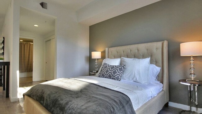 property at 201 E 21st St