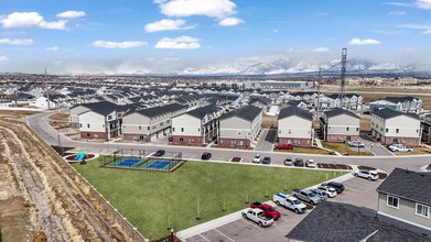 12927 S Burr Trail Ct in Riverton, UT - Foto de edificio - Building Photo