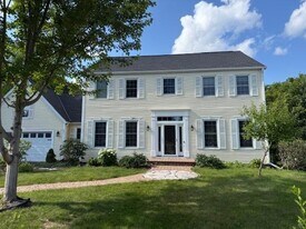 4046 Albany Cir in Eagan, MN - Building Photo