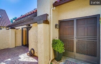 5453 E Centralia St in Long Beach, CA - Building Photo - Building Photo