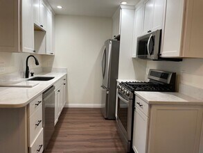 6600 Warner Ave in Huntington Beach, CA - Building Photo - Building Photo