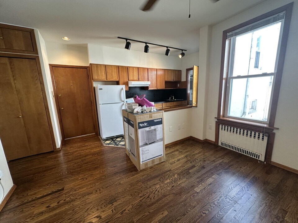 317 80th St in Brooklyn, NY - Building Photo
