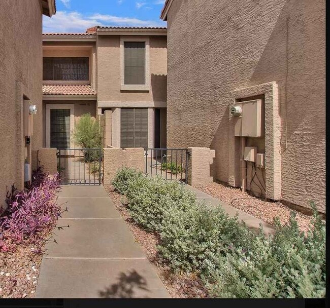 13824 S 41st Way in Phoenix, AZ - Building Photo - Building Photo