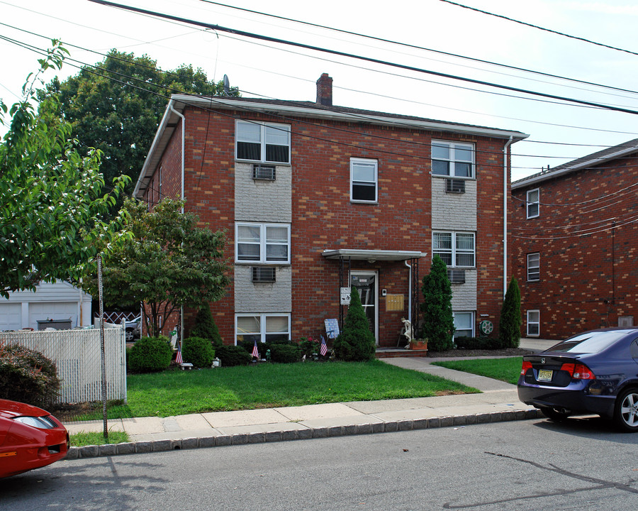 76-78 Frederick St in Belleville, NJ - Building Photo