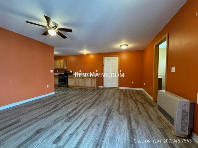 114 Bridge St in Farmington, ME - Building Photo - Building Photo