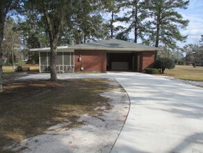 150 Pinehurst Dr in Blackshear, GA - Building Photo - Building Photo