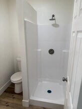 1800 Shamrock Wy in Bakersfield, CA - Building Photo - Building Photo