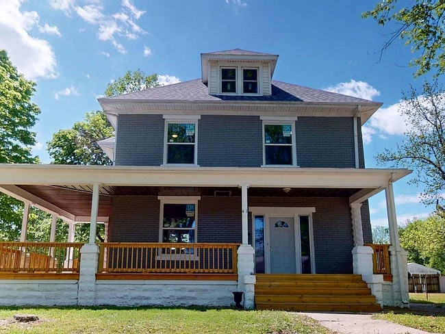 property at 401 N Prospect Ave