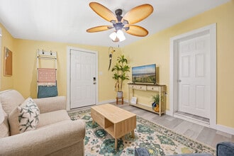 224 E Grant Ave in Cocoa Beach, FL - Building Photo - Building Photo