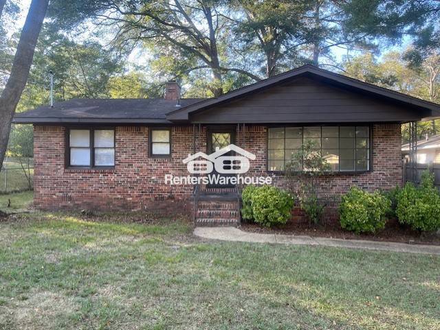 1216 26th Ave N in Hueytown, AL - Foto de edificio
