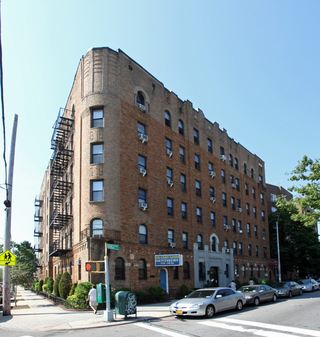 2020 Kings Hwy in Brooklyn, NY - Foto de edificio - Building Photo