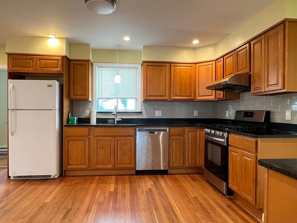 59 Atlantic St in Quincy, MA - Building Photo