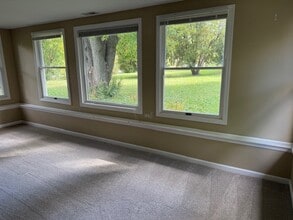 32857 N Alleghany Rd in Grayslake, IL - Building Photo - Building Photo