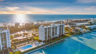 9397 Midnight Pass Rd in Sarasota, FL - Building Photo