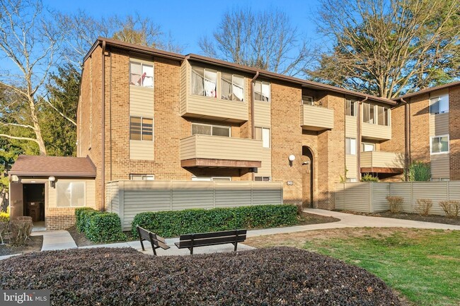 property at 19431 Brassie Pl