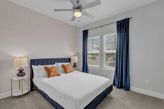 1211 Paul Russell Rd in Tallahassee, FL - Building Photo - Building Photo