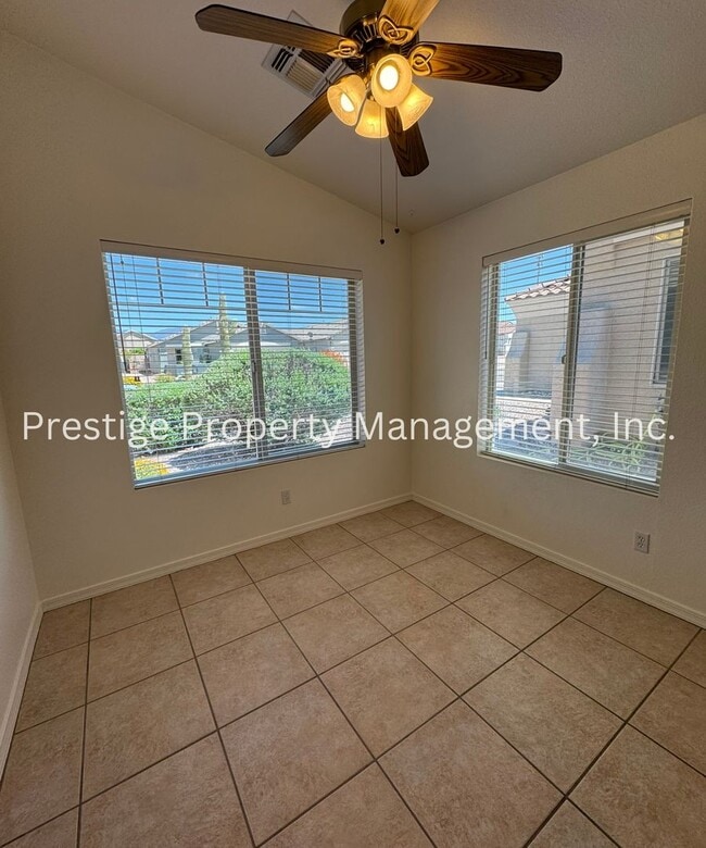 82 S Laurelton Way in Tucson, AZ - Building Photo - Building Photo