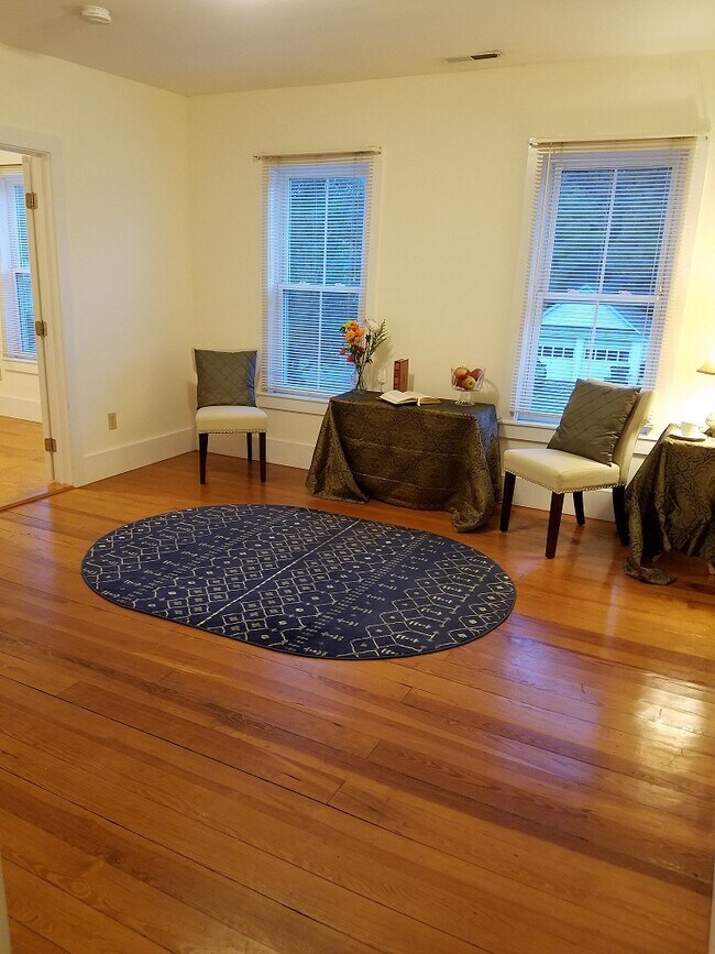 6 Gaston St in Easthampton, MA - Building Photo - Building Photo