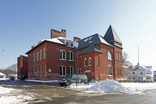 Nuha Lofts in Worcester, MA - Foto de edificio - Building Photo