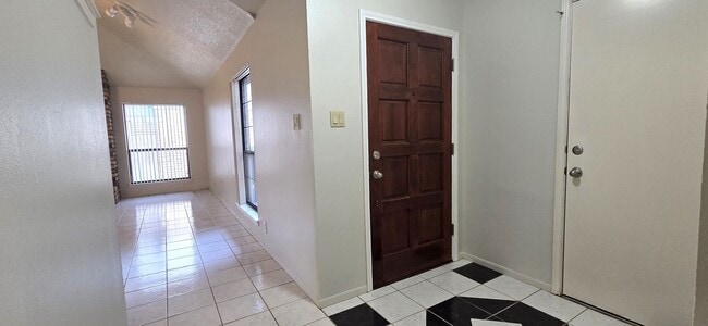 10922 Lake Path Dr in San Antonio, TX - Building Photo - Building Photo