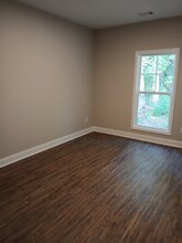 153 N Woodland Dr in Atlanta, GA - Building Photo - Building Photo