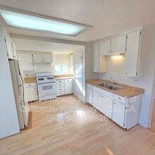 311 8th St in Petaluma, CA - Building Photo - Building Photo