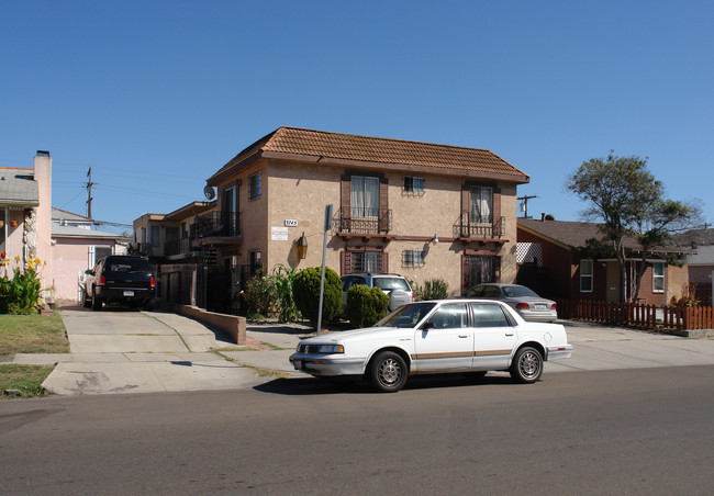 3745 Van Dyke Ave in San Diego, CA - Building Photo - Building Photo