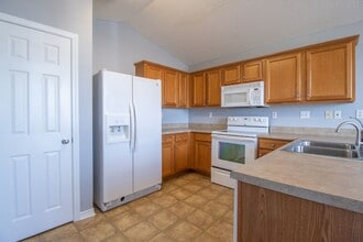 4393 Wigwam Dr in Biloxi, MS - Building Photo - Building Photo