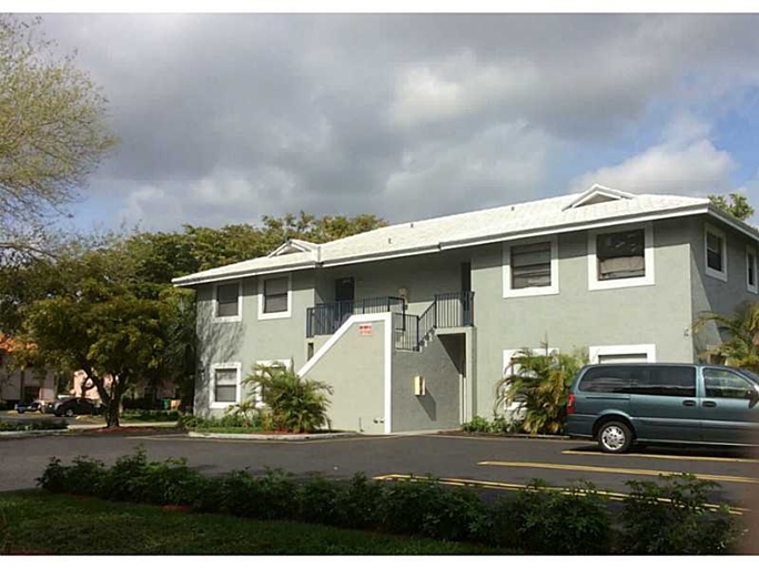 3580 NW 116th Ter in Coral Springs, FL - Building Photo