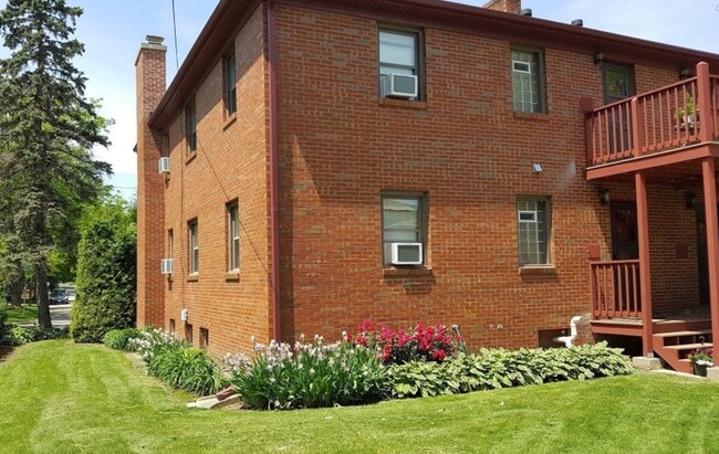 501 Shepard Ter in Madison, WI - Building Photo - Building Photo