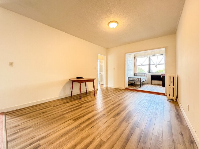313 Summit Ave, Unit 10
