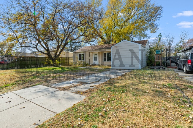 1925 S Elizabeth St in Wichita, KS - Building Photo - Building Photo