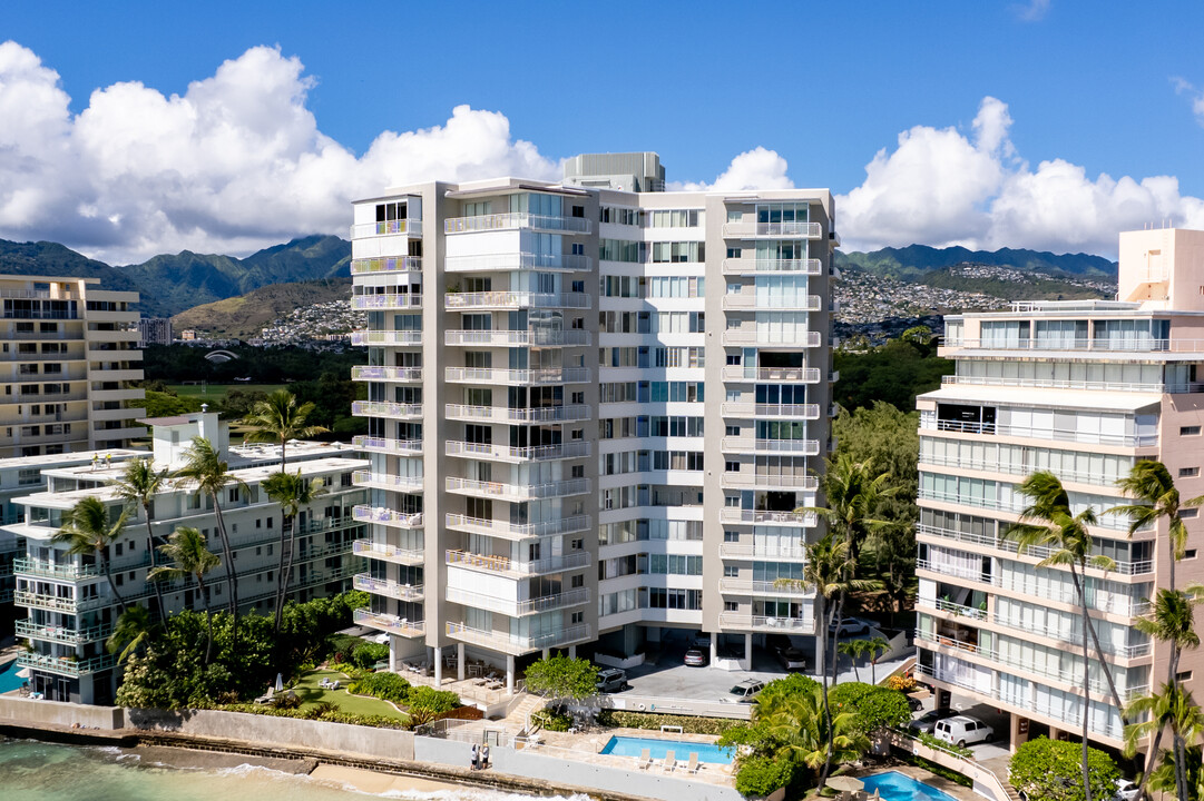 Diamond Head Apartments in Honolulu, HI - Building Photo