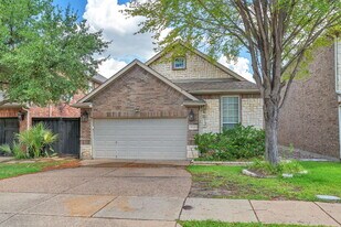 9129 Cottonwood Village Dr in Fort Worth, TX - Building Photo