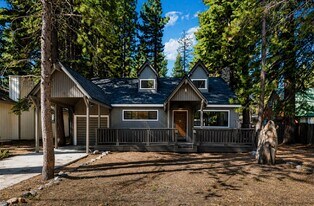 886 Tahoe Island Dr in South Lake Tahoe, CA - Building Photo