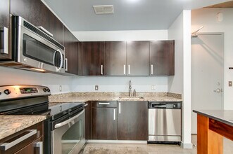 600 12th Ave S, Unit 816 in Nashville, TN - Building Photo - Building Photo