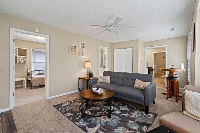 property at 805 N 6th St