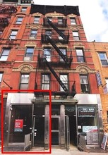 174 Delancey St in New York, NY - Building Photo - Building Photo