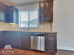 9062 Laverne Cres in Houston, TX - Building Photo - Building Photo