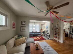 16 Corinthian Rd, Unit 2 in Somerville, MA - Building Photo - Building Photo