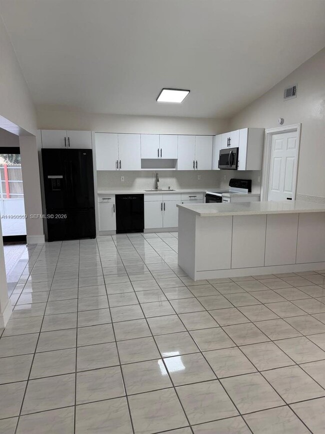 15275 SW 56th Terrace in Miami, FL - Building Photo - Building Photo