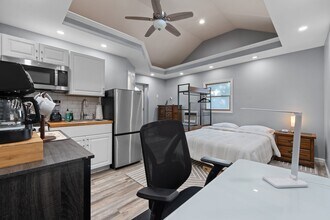787 Clocks Blvd in Massapequa, NY - Building Photo - Building Photo