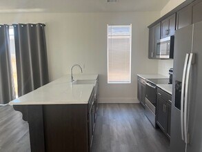 9619 E Annabelle Cir in Wichita, KS - Building Photo - Building Photo