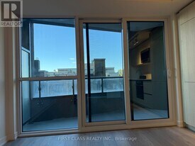 110 Broadway Ave in Toronto, ON - Building Photo