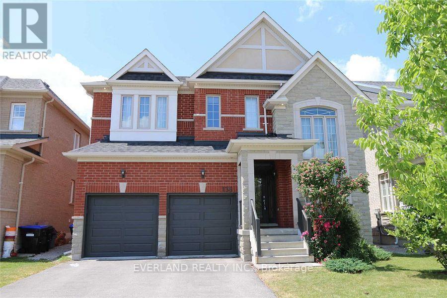 136 Mooney St in Bradford West Gwillimbury, ON - Building Photo