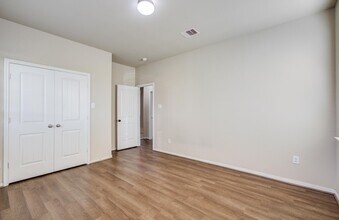 3243 Aegean Dr in Missouri City, TX - Building Photo - Building Photo