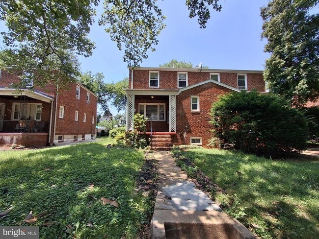 property at 3906 Rosecrest Ave