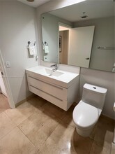 18800 NE 29th Ave, Unit 217 in Miami, FL - Building Photo - Building Photo